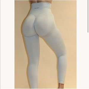 Naturyl niykee sculpt leggings